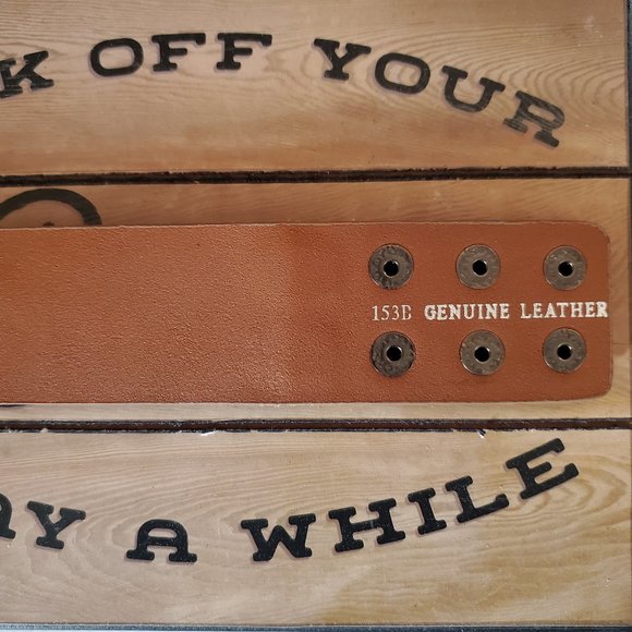 Rust Brown Leather Distressed Cuff Braclet with Topaz Swarovski Crystals. - Picture 7 of 7